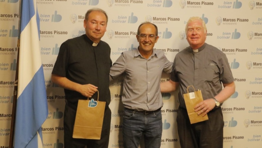 Pisano despidió al padre Scoltore y le dio la bienvenida al padre Alejandro