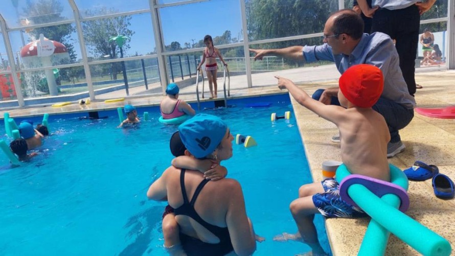 El intendente Pisano visitó las Escuelas Abiertas de Verano