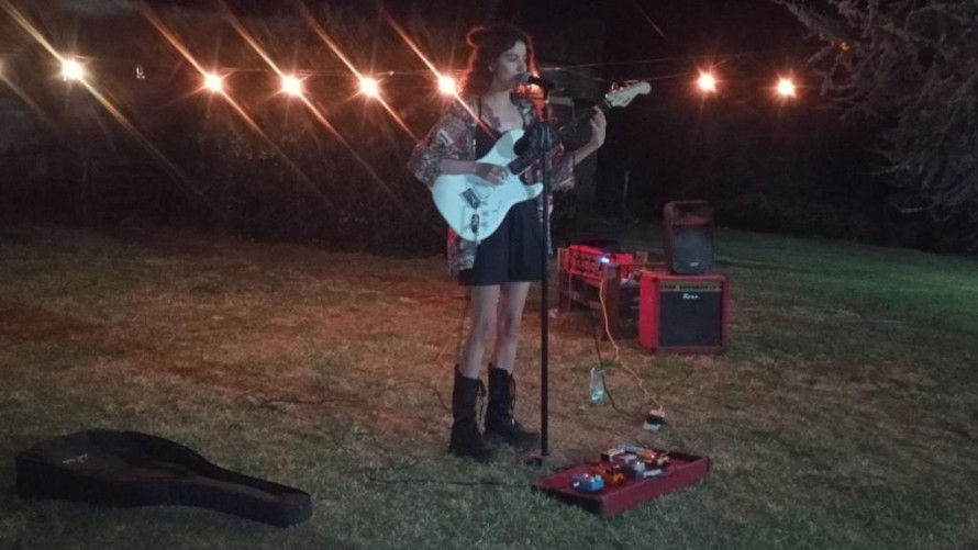 El parador cultural "Lo de Fede" tuvo su primer fin de semana doble de la temporada