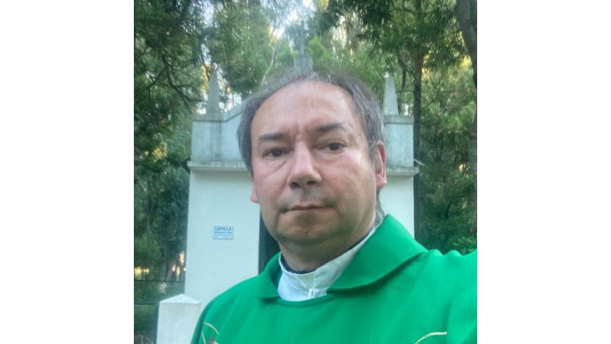 La Parroquia San Carlos Borromeo entregó 300 cajas navideñas