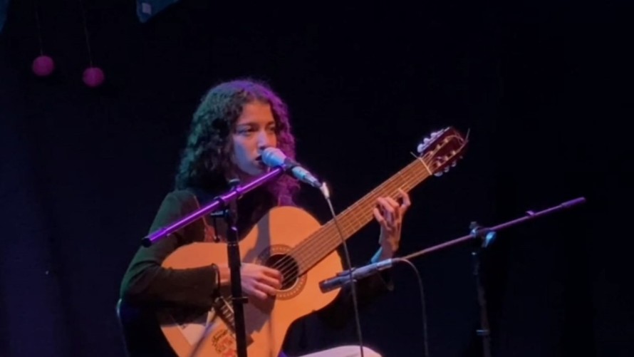 Santina Avendaño vuelve a sonar en vivo en la ciudad