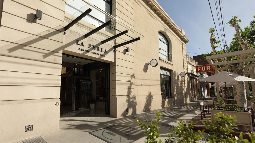 Liquidaciones: descuentos de hasta el 60% off y al costo en el Centro Comercial “La Perla”