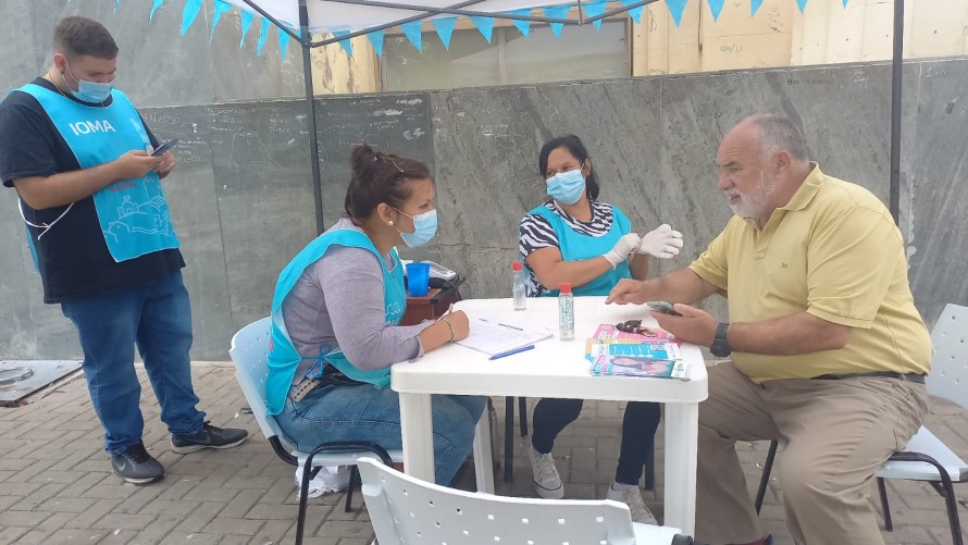 El operativo verano “Dónde estés, IOMA” estuvo en el Centro Cívico