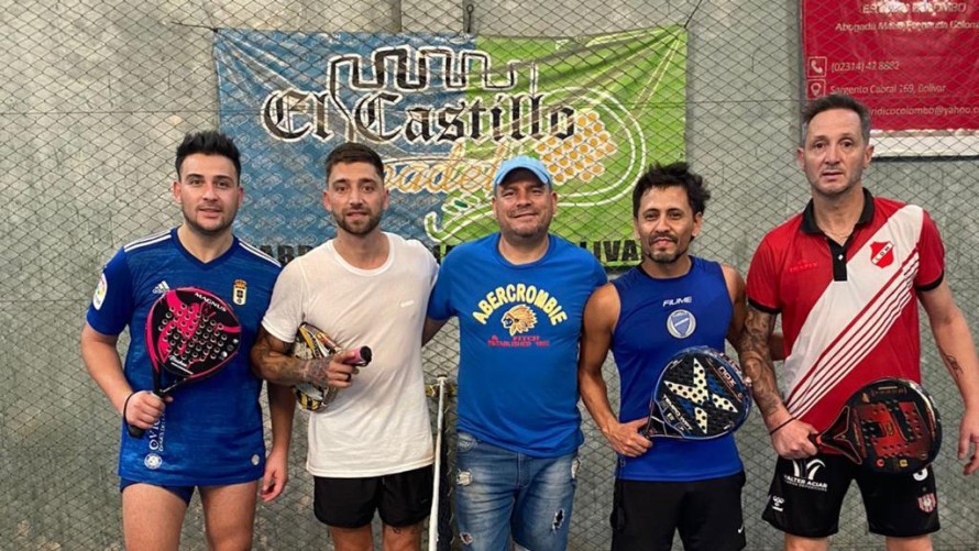 Antes del festival, La K"onga se divirtió jugando al pádel en El Castillo