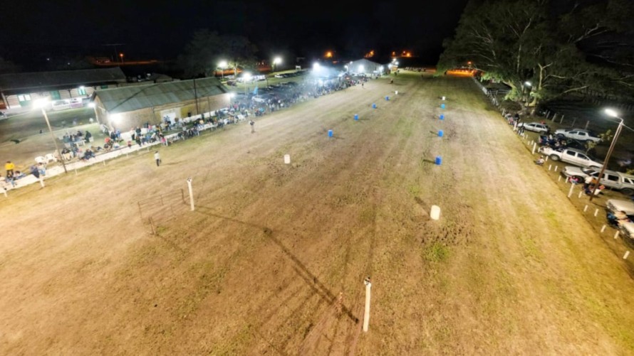 El intendente Pisano acompañó los eventos culturales de Hale y Urdampilleta
