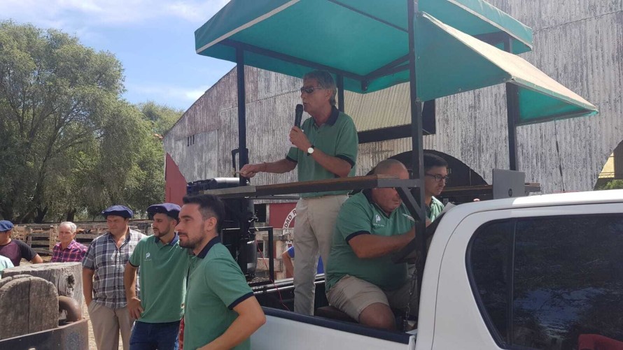 Ferias del Centro festejó su cumpleaños con un remate excepcional