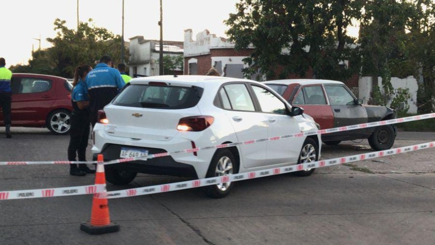 Choque sin heridos en la esquina de Av. Venezuela y Azcuénaga