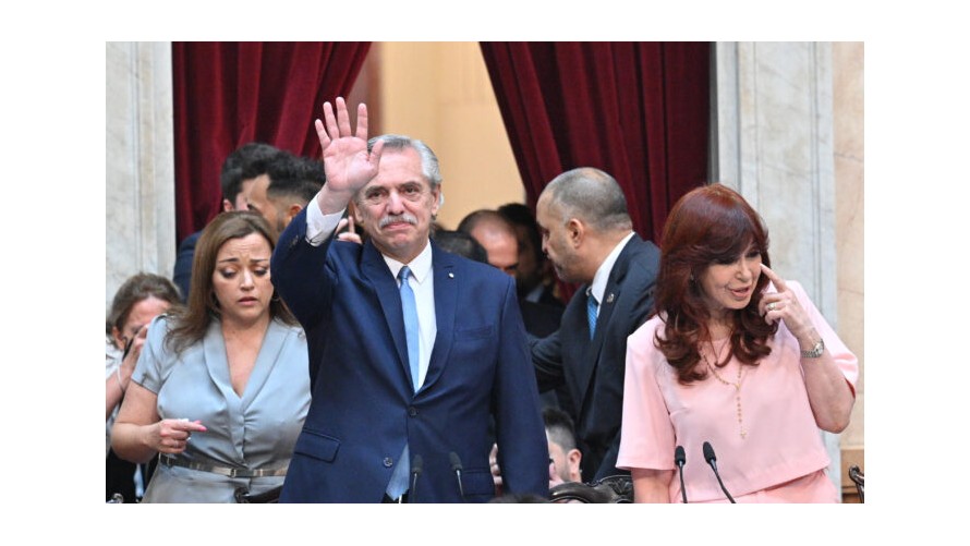 Apertura de sesiones: Fernández lanzó fuertes críticas a la Corte y defendió a Cristina