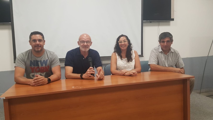 Autoridades municipales explicaron los cuidados necesarios frente a la influenza aviar