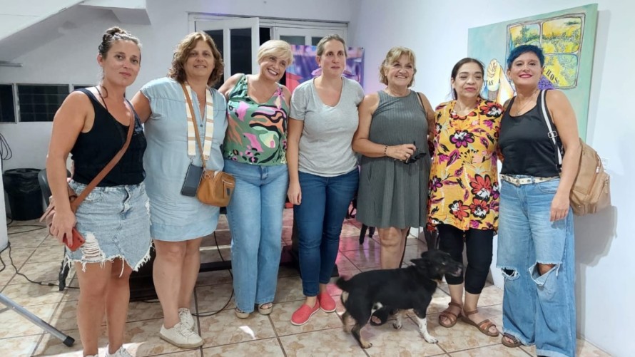 Palabras y colores se adueñaron de La Cultural para celebrar a la mujer