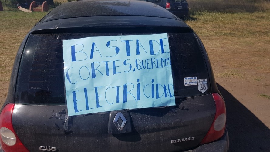 Energía: manifestantes cortan la ruta 226 y exigen la presencia de autoridades