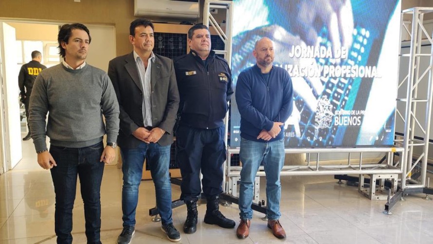 Ariel Ferreyra capacitó a policías del interior bonaerense