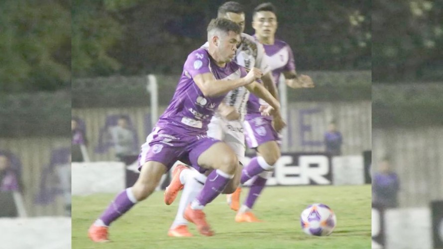 Con el debut de Tomás Bacas en Primera, Villa Dálmine celebró en Campana