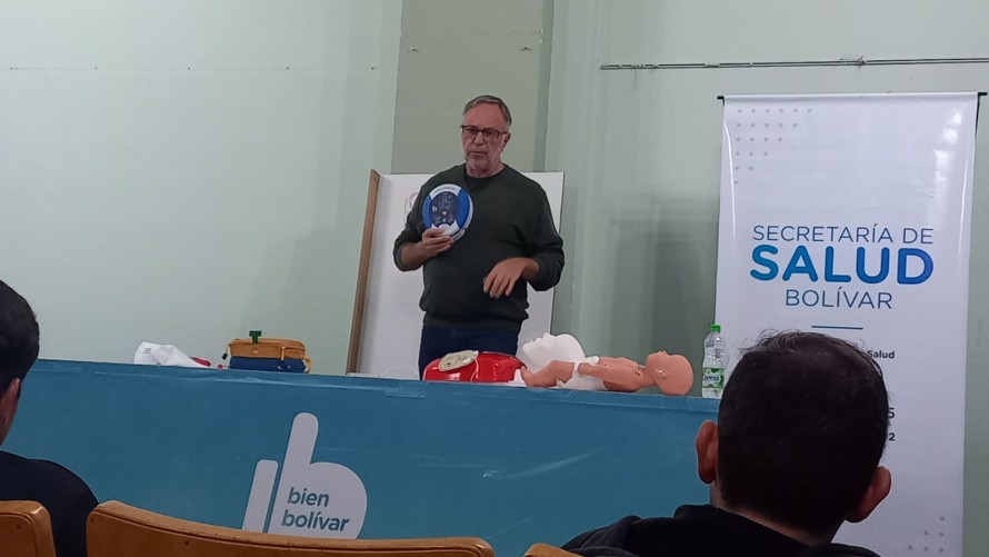 La Secretaría de Salud dictó una capacitación en RCP y DEA
