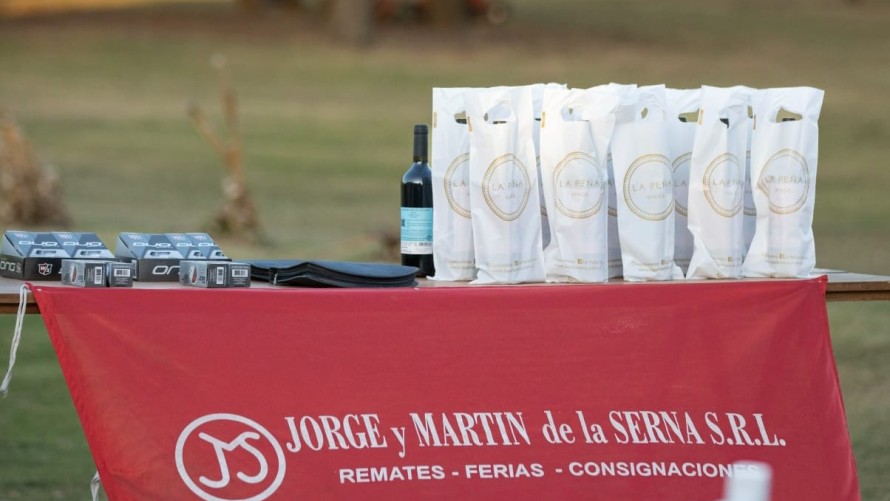 Más de 70 golfistas participaron del torneo  abierto auspiciado por Jorge y Martín de la Serna