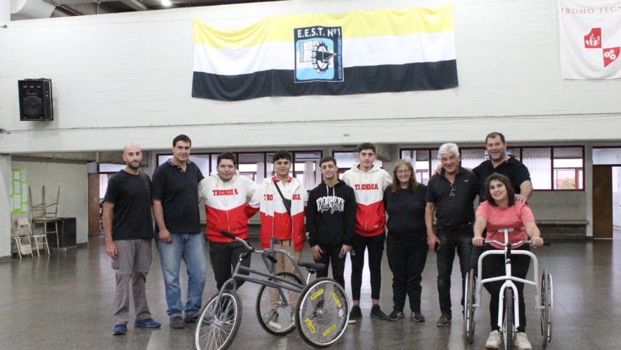 La Dirección de Discapacidad y la Escuela Técnica trabajaron en la construcción de tricicletas