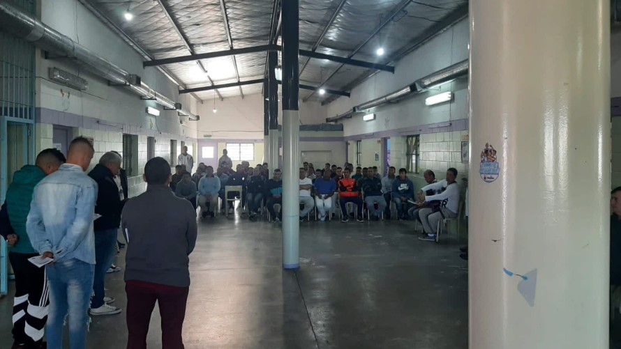 Alumnos de la EEPA Nº 705 conmemoraron el Día del Veterano y los Caídos en Malvinas