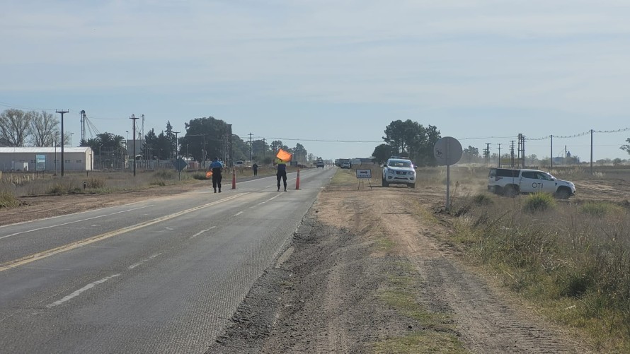 Interrumpen el tránsito en Ruta 226 para finalizar tareas de la Línea 132