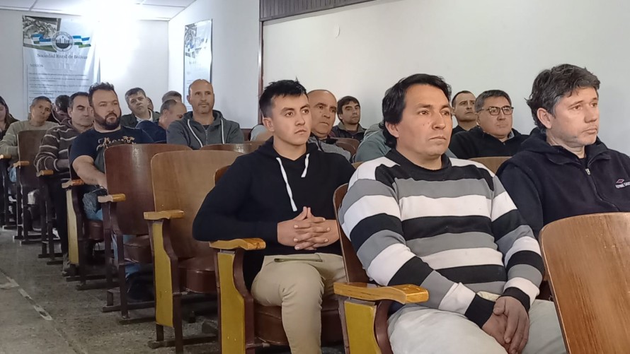Abrió sus puertas la Feria Apícola de la Sociedad Rural