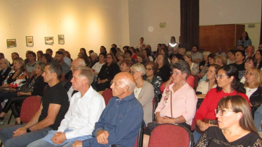 <strong>Contar nuestro origen, con amplitud de voces y variedad de estilos</strong>