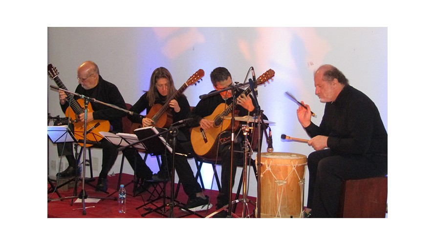 Conexión 4, nuestra sangre volando canción