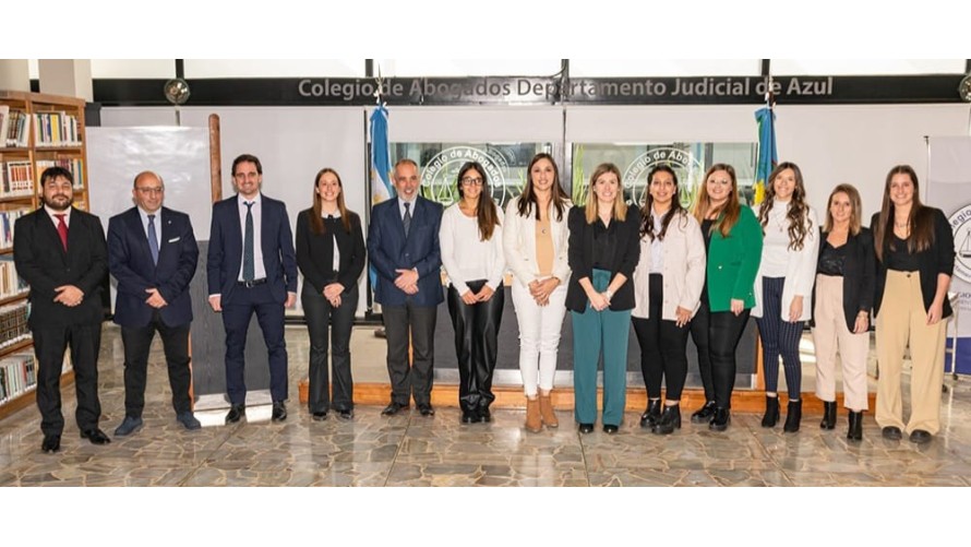 Juraron en Azul dos nuevas abogadas bolivarenses