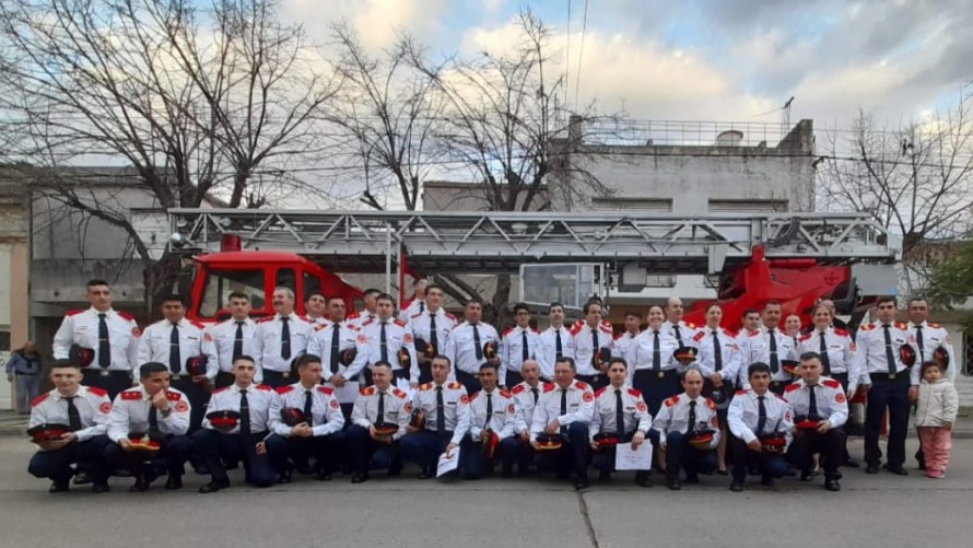 Los bomberos conmemoraron su día, con emoción y algunas novedades