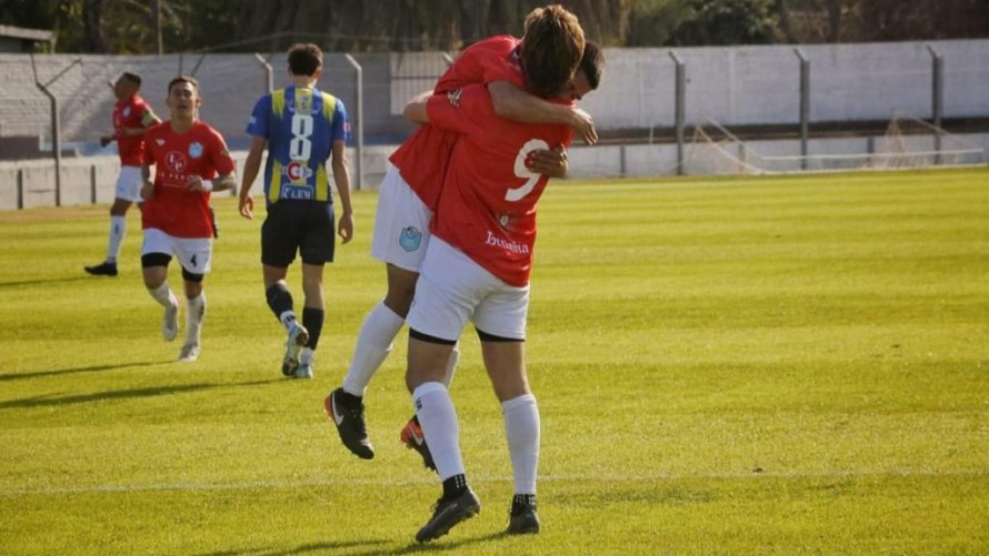 Gran triunfo del Club Ciudad para ser puntero de la zona