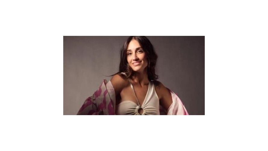 Jazmín Bríguez se presenta en el Teatro Coliseo Español