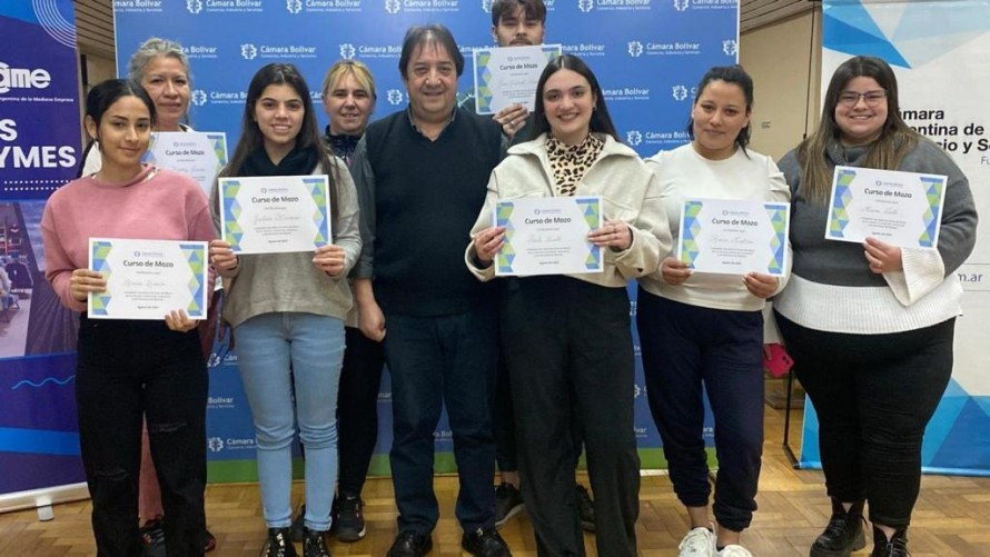Finalizó con éxito el Curso de Mozo