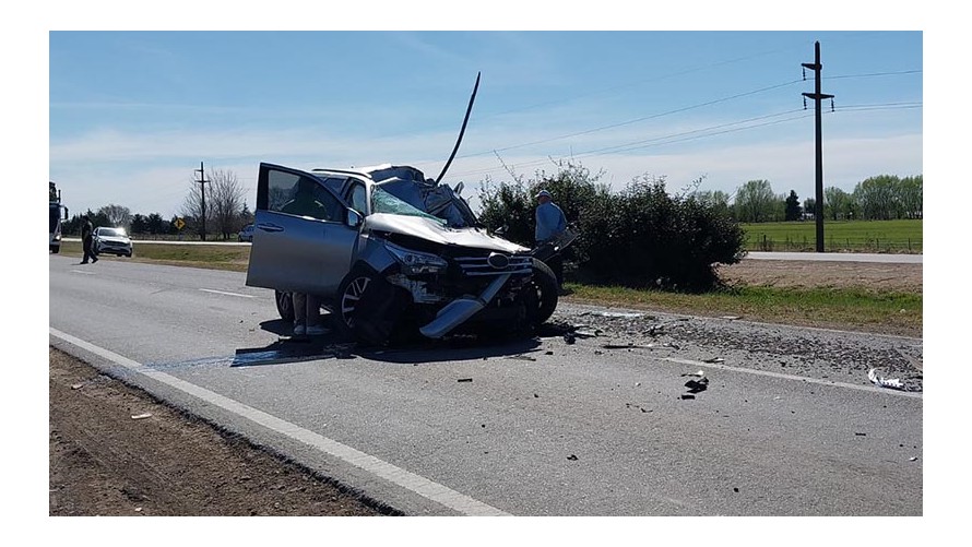 Ruta 226: murió el conductor de una camioneta al chocar con un camión