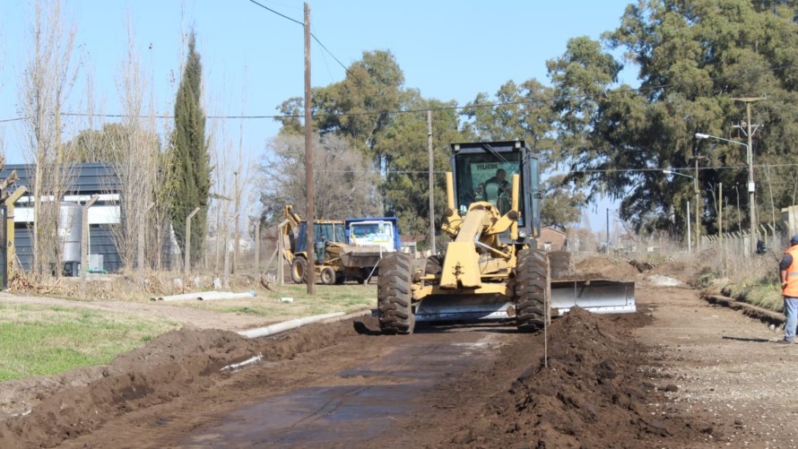 Pisano presentó obras de hormigonado en el Sector Industrial