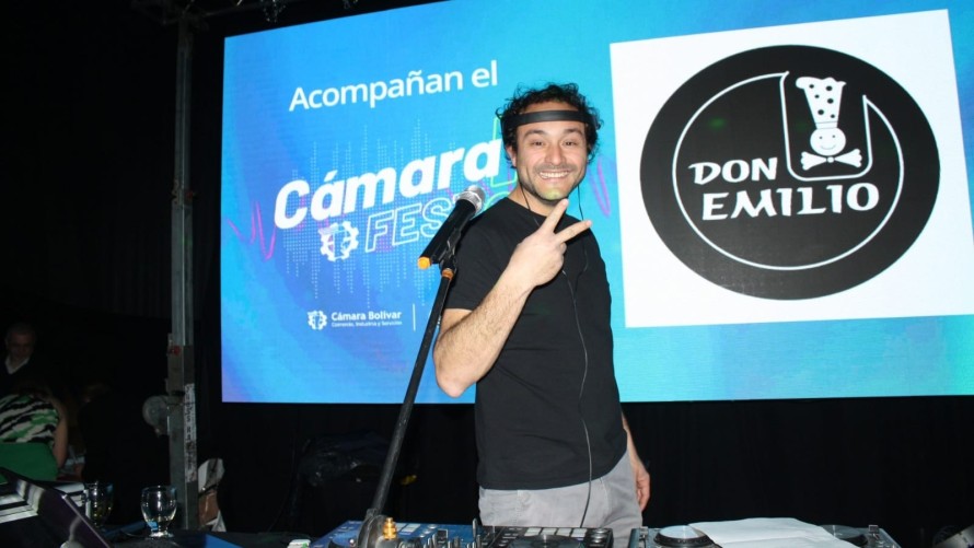 A puro baile, se llevó a cabo anoche la Cámara Fest