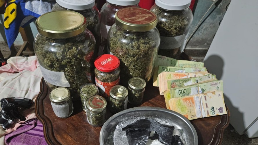 Múltiples allanamientos por drogas culminaron con la aprehensión de dos imputados
