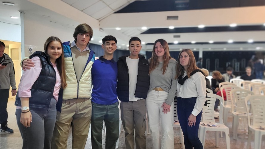 Alumnos de la Salesiana disertaron en la Expo: el desecho animal como fuente de la energía renovable