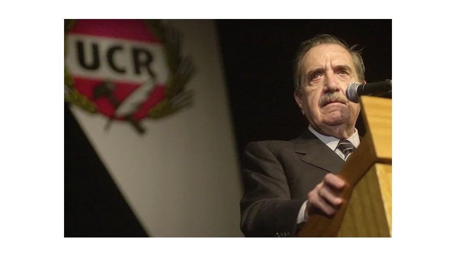 40 años de Democracia: del Golpe Militar al triunfo y la asunción de Alfonsín