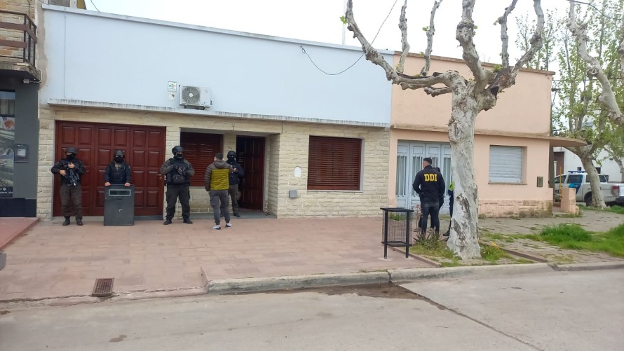 Allanaron domicilio de un hombre acusado por violencia de género