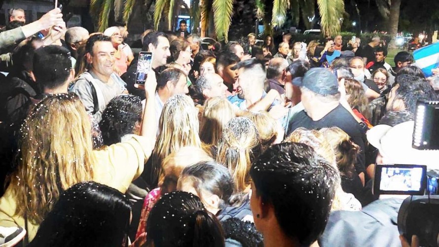 Unirse, “escuchar más” y el pedido de “no detener el progreso”