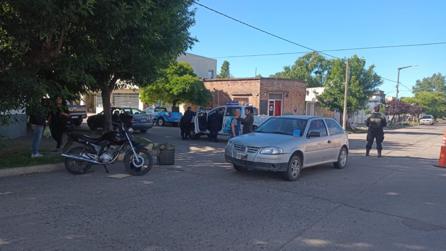 Un conductor herido tras choque entre auto y moto