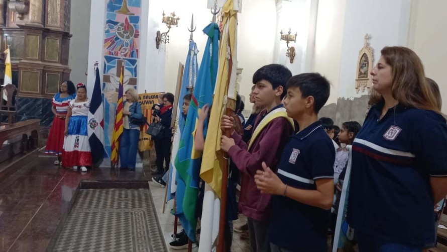 Procesión, misa y fiesta, en el día del Santo Patrono
