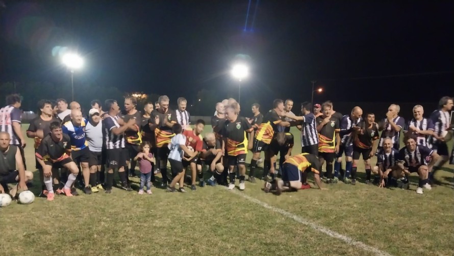 Henderson City, campeón del año en el Senior de Talleres