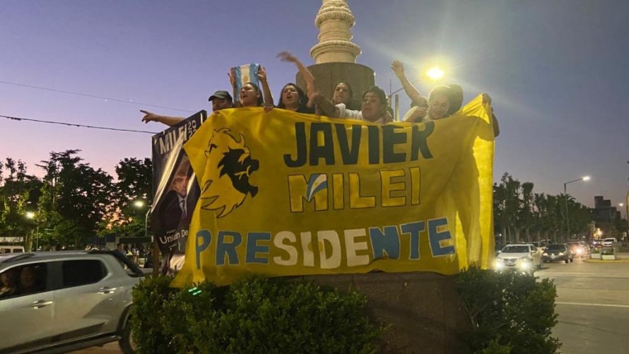 Massa reconoció el triunfo de Milei y en Bolívar ya se festeja