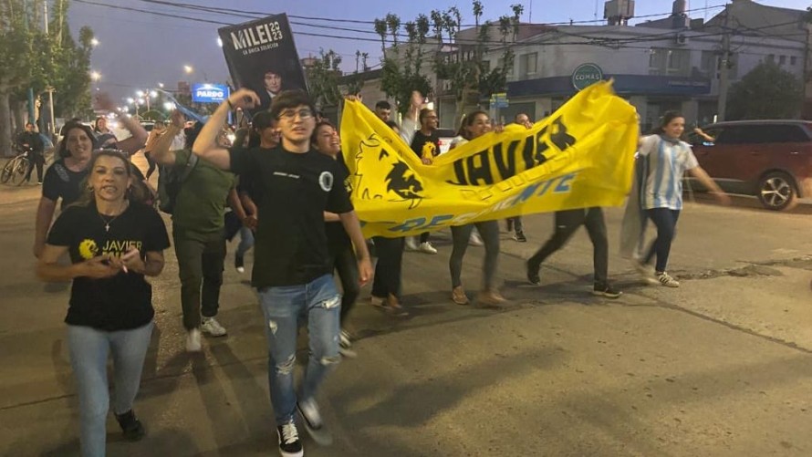 Massa reconoció el triunfo de Milei y en Bolívar ya se festeja