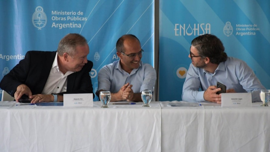 Pisano acompañó la licitación pública para la construcción del sistema de desagües cloacales