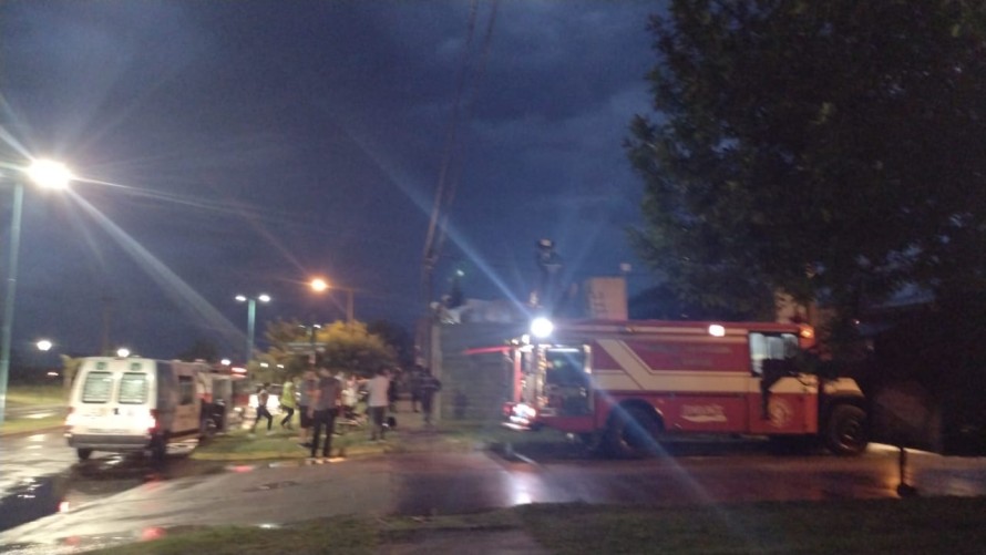 La tormenta causó anegamiento de calles