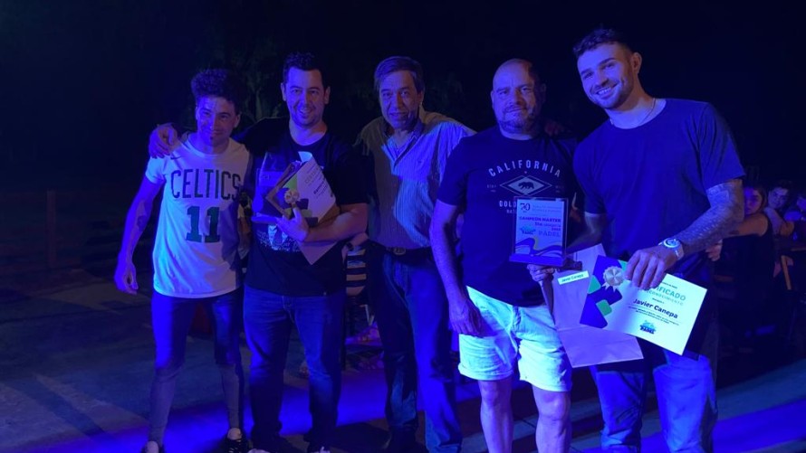 El pádel tuvo su fiesta de premiación con la camaradería como telón de fondo