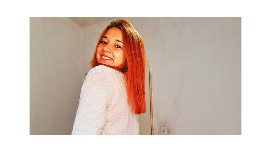 Piden cadena de oración por una joven que se accidentó en moto