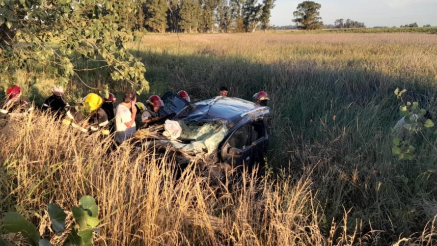 Realizó una maniobra de emergencia e impactó contra un árbol en Ruta 65