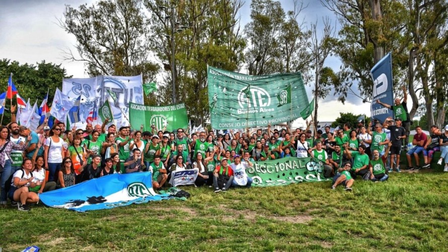 Paritarias: la Provincia convocó a docentes y estatales para rediscutir salarios
