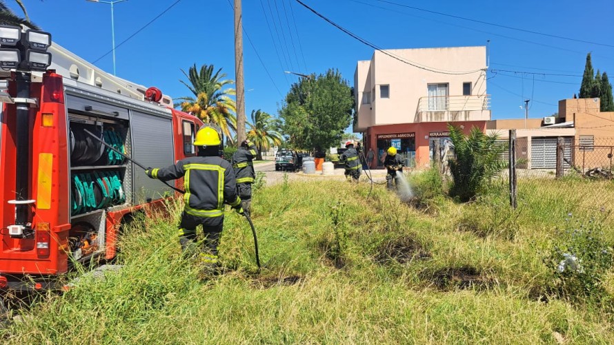 Cortocircuito seguido de principio de incendio en plena siesta